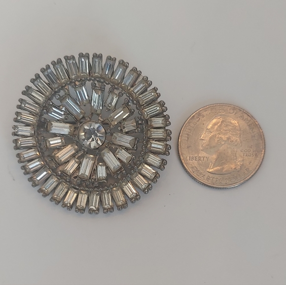 Cut Glass Baguette Round Star Flower Brooch Silvertone Metal Vintage - Picture 5 of 5